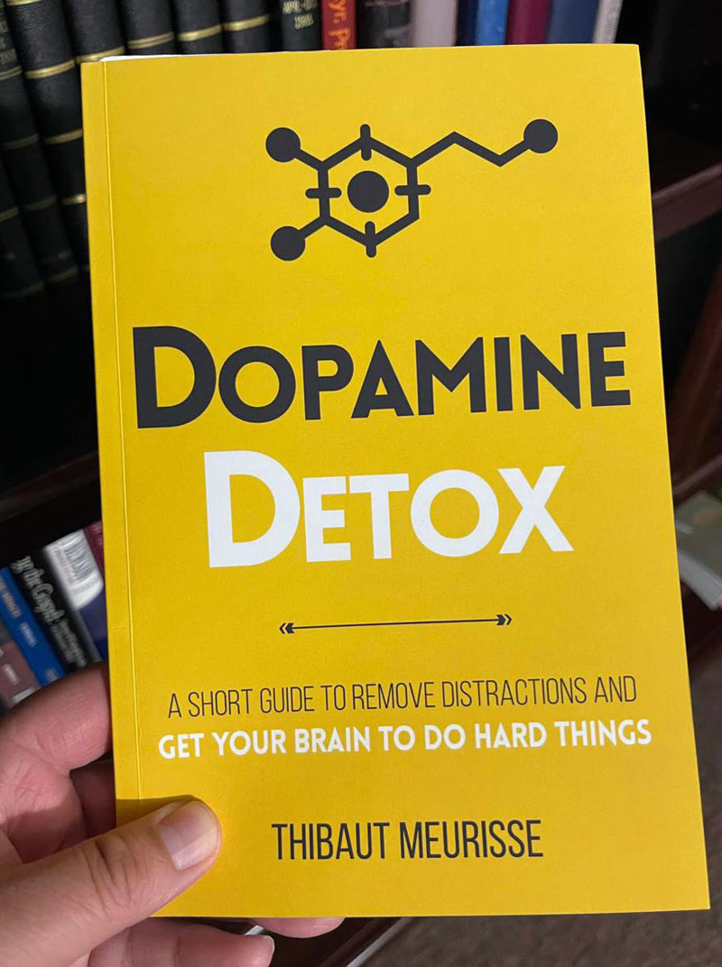 کتاب Dopamine Detox دتوکس دوپامین برای روانشناسی ترید و آموزش ترید از امیدینو ترید